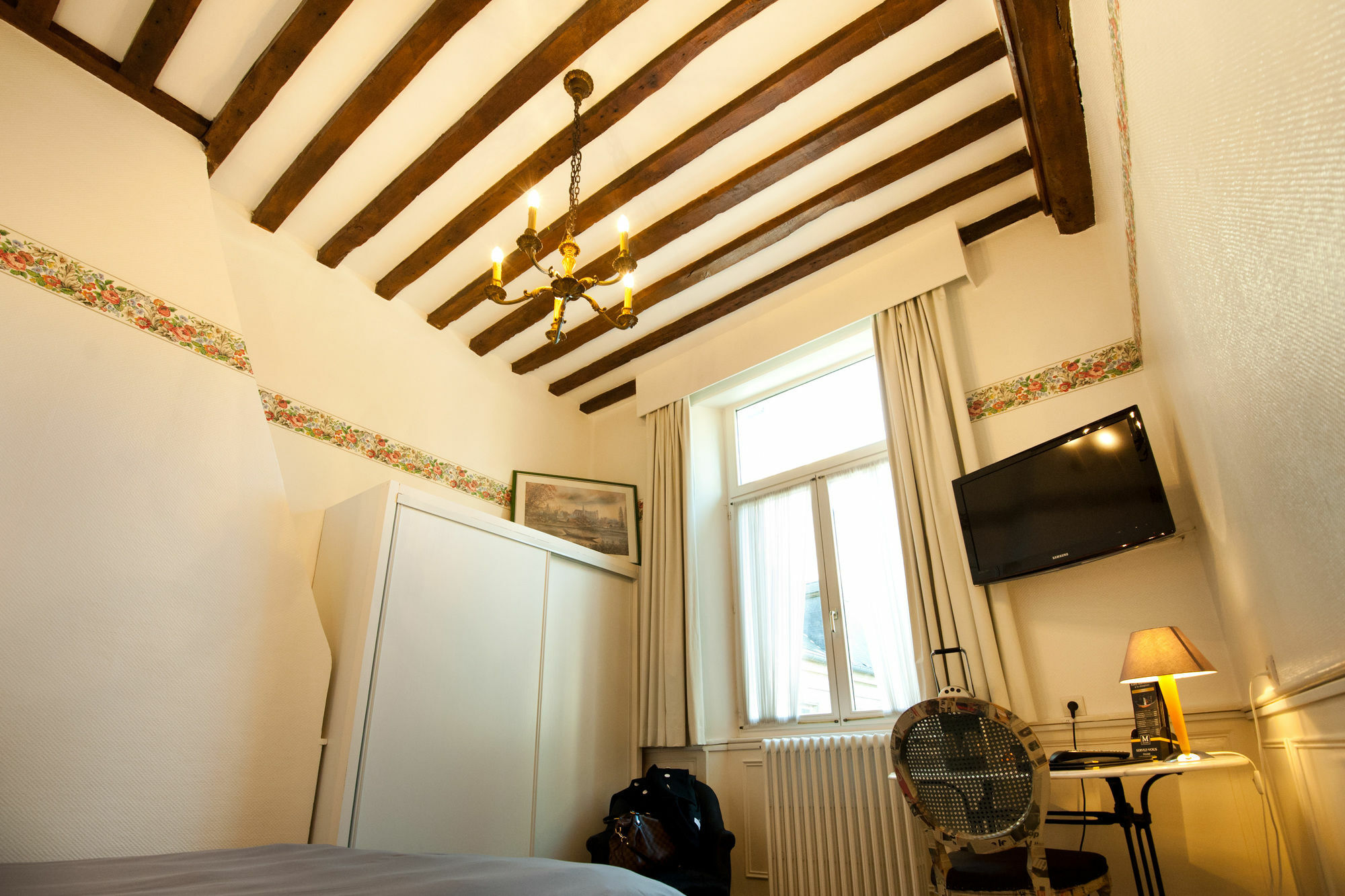 Hotel Le Prieure Et La Residence Amiens Exterior foto