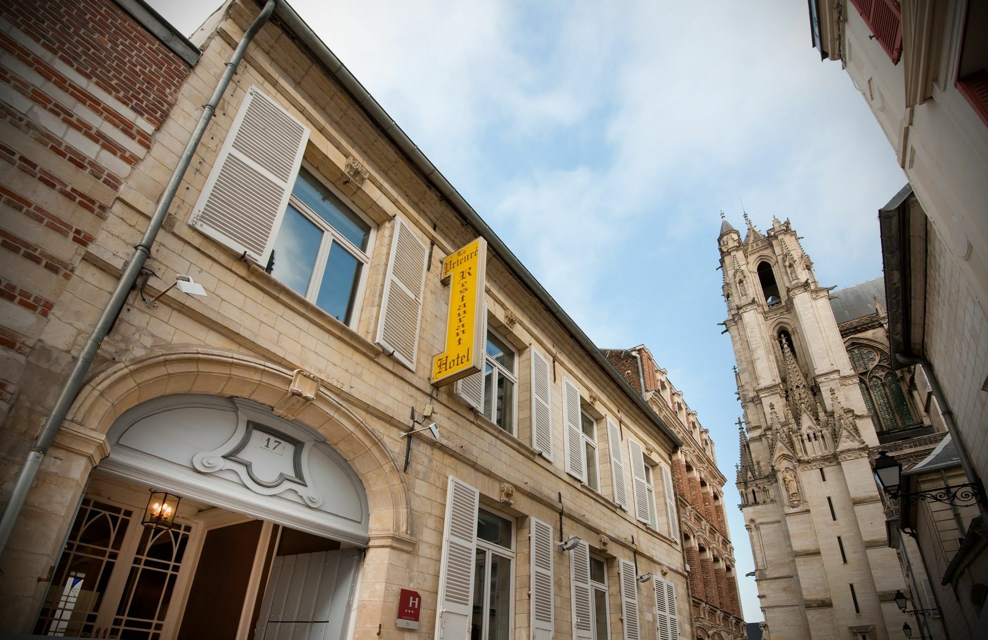 Hotel Le Prieure Et La Residence Amiens Exterior foto